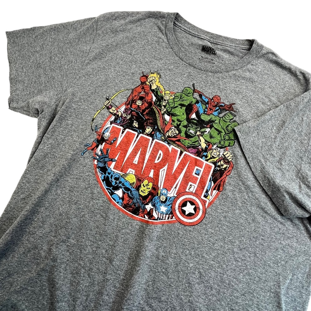Marvel Comics Avengers Super Heroes T-Shirt Adult Size XL Shirt Heather Gray